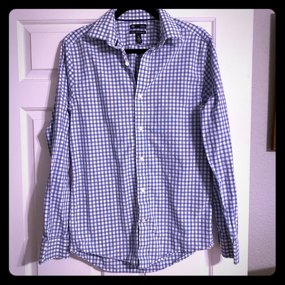 GAP Longsleeve Gingham Print Plaid Slim Fit Button Up